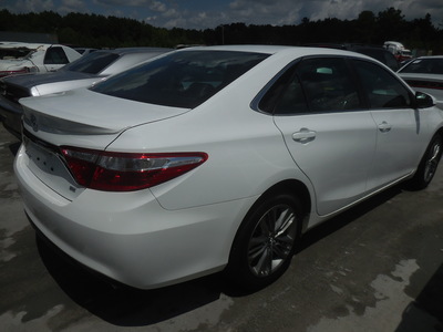 toyota camry le xle se xse