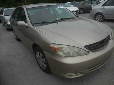 toyota camry le xle se