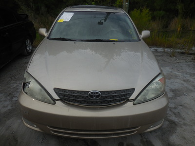 toyota camry le xle se