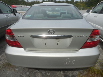 toyota camry le xle se