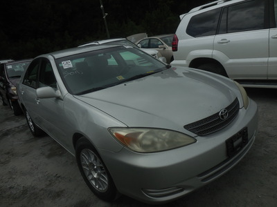 toyota camry le xle se