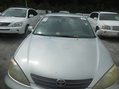 toyota camry le xle se