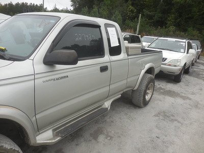 toyota tacoma xtracab prerunner