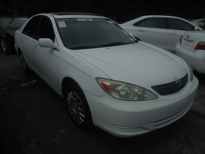 toyota camry le xle se