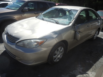 toyota camry le xle se