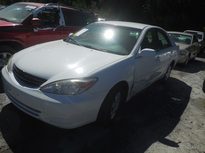 toyota camry le xle se