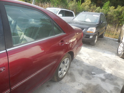 toyota camry le xle se