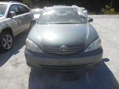 toyota camry le xle se