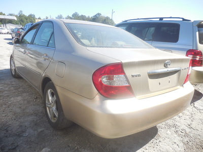 toyota camry le xle se