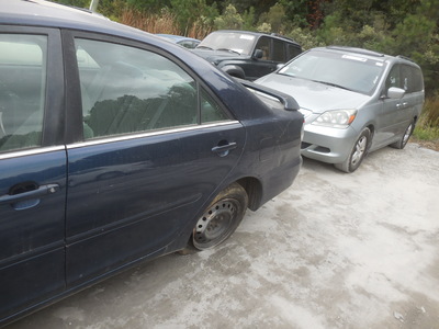 toyota camry le xle se