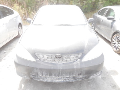 toyota camry le xle se