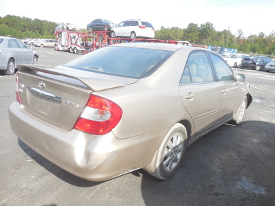 toyota camry le xle se