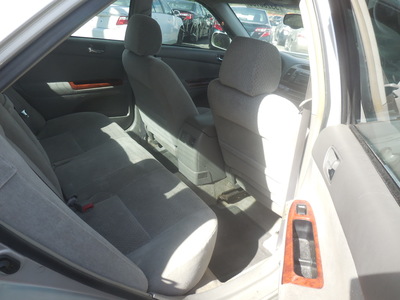 toyota camry le xle se