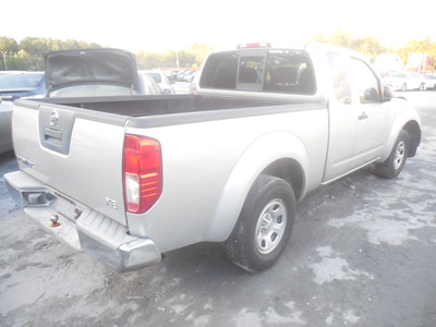 nissan frontier xe