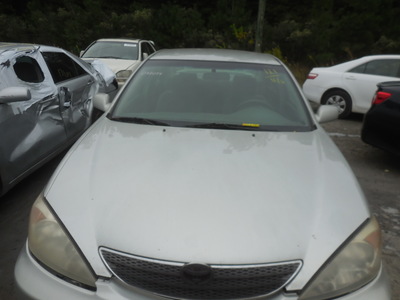 toyota camry le xle se