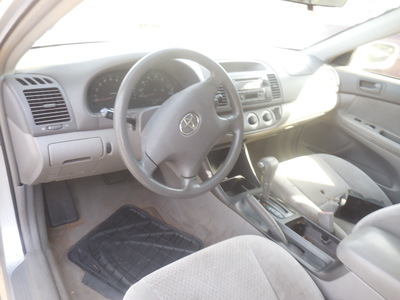 toyota camry le xle se