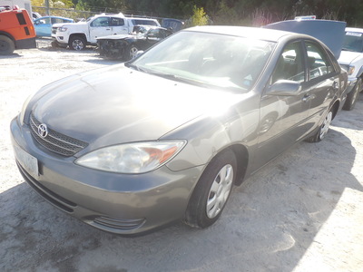 toyota camry le xle se