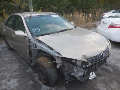 toyota camry le xle se