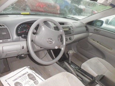 toyota camry le xle se