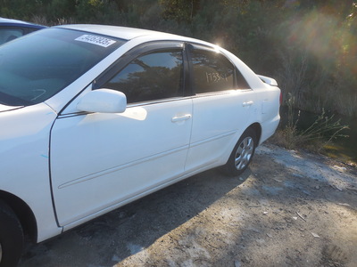 toyota camry le xle se