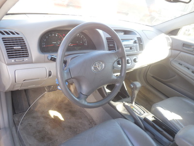 toyota camry le xle se