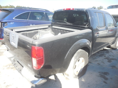 nissan frontier se le off