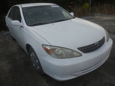 toyota camry le xle se