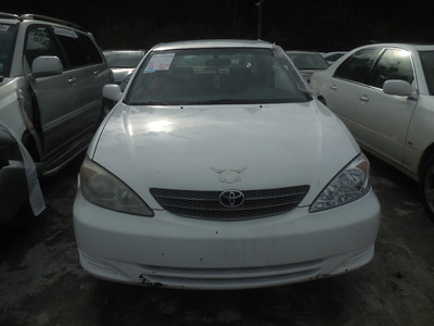 toyota camry le xle se