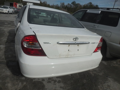 toyota camry le xle se