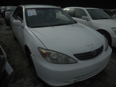 toyota camry le xle se