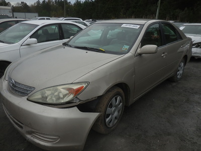 toyota camry le xle se