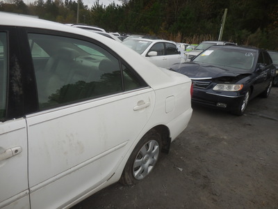 toyota camry le xle se