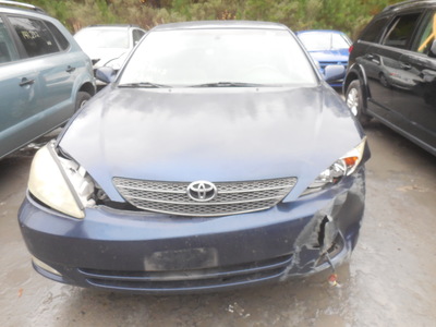 toyota camry le xle se