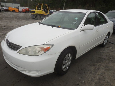 toyota camry le xle se