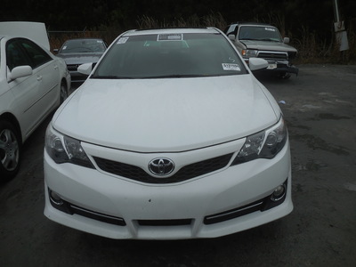 toyota camry l se le xle