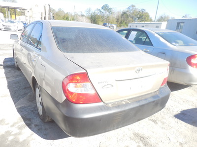 toyota camry le xle se