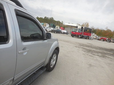 nissan frontier se le off