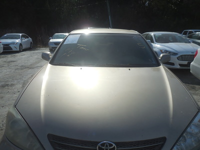 toyota camry le xle se