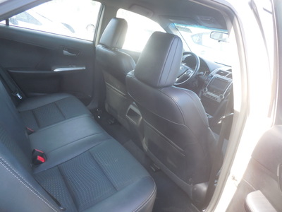 toyota camry l se le xle