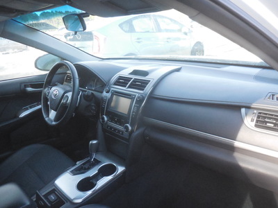 toyota camry l se le xle