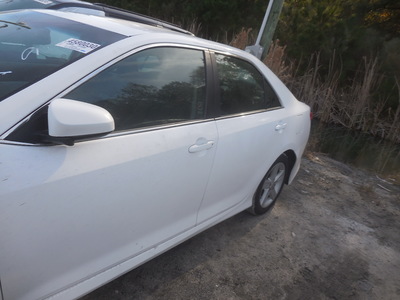 toyota camry l se le xle