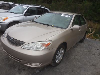 toyota camry le xle se