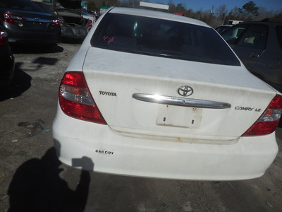 toyota camry le xle se