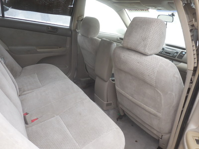 toyota camry le xle se