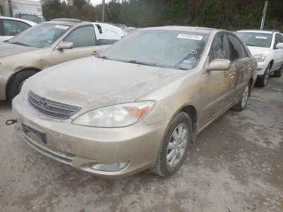 toyota camry le xle