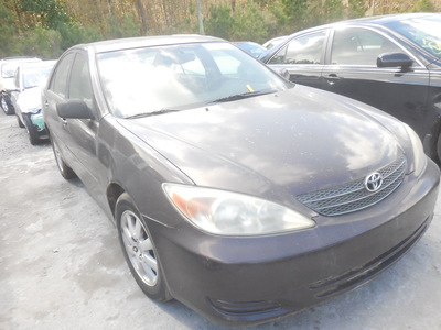 toyota camry le xle se