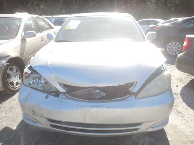 toyota camry le xle se