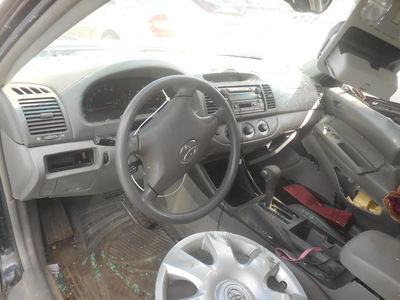 toyota camry le xle se