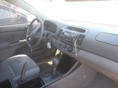 toyota camry le xle se