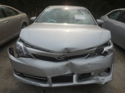 toyota camry l se le xle